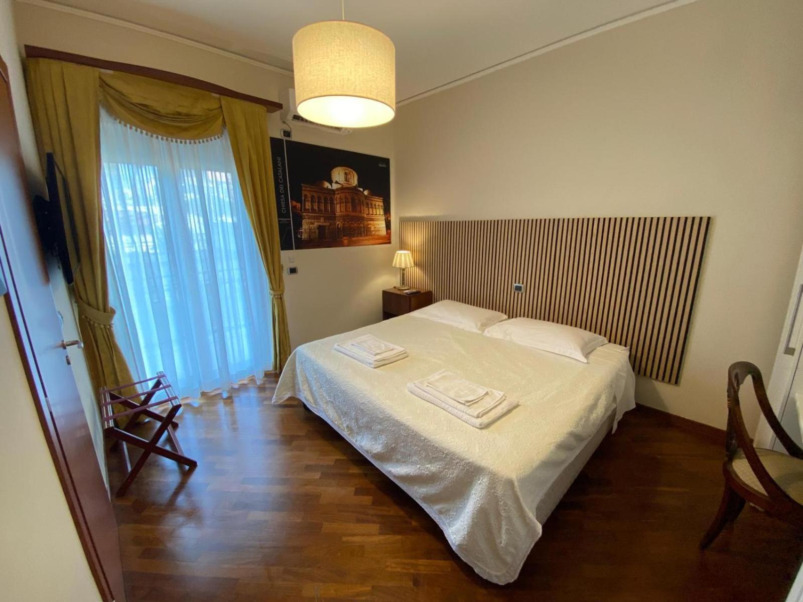 Casa Battisti Messina Guest House In Centro Citta, Ideale Per Famiglie O Gruppi Dış mekan fotoğraf