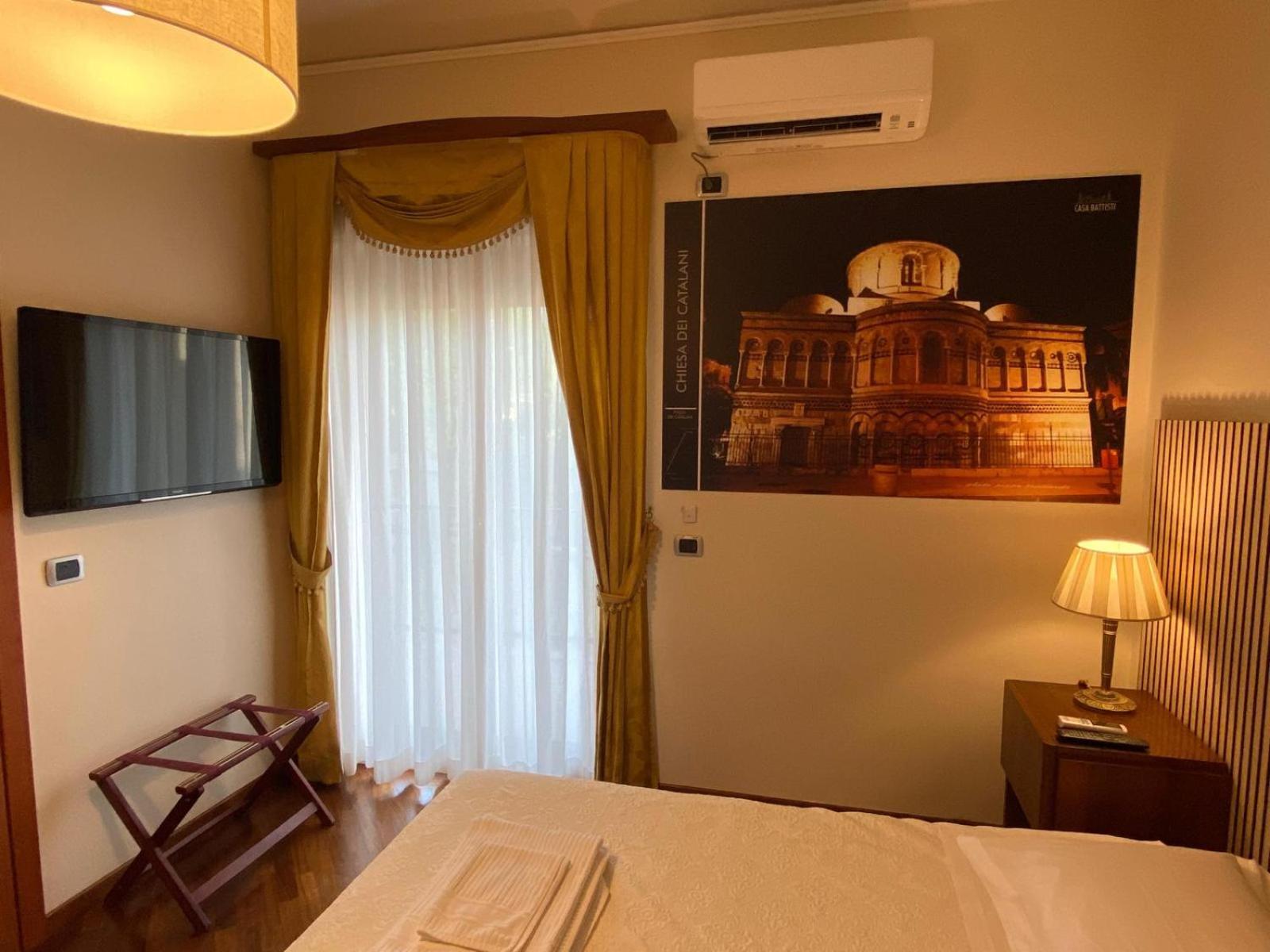 Casa Battisti Messina Guest House In Centro Citta, Ideale Per Famiglie O Gruppi Dış mekan fotoğraf