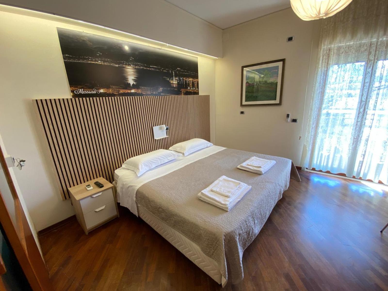 Casa Battisti Messina Guest House In Centro Citta, Ideale Per Famiglie O Gruppi Dış mekan fotoğraf